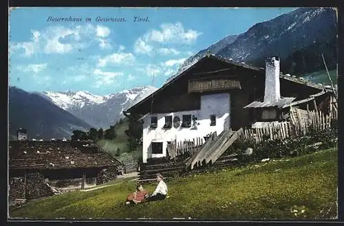 AK Gossensass /Tirol, Bauernhaus inmitten prächtiger Gebirgskulisse