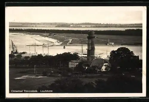 AK Travemünde, Ortsansicht mit Leuchtturm