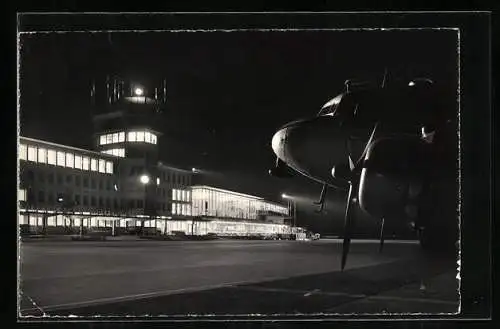 AK Zürich-Kloten, Flughof bei Nacht, Flughafen