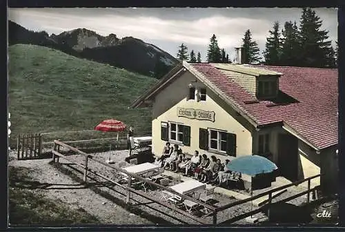 AK Nesselwang /Allg., Gasthaus Enzian-Stüble mit Blick zur Reuter Wanne