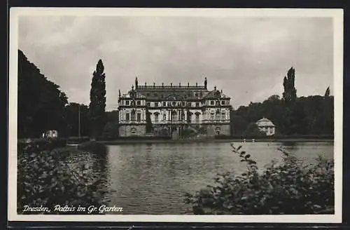 AK Dresden, Palais im Gr. Garten