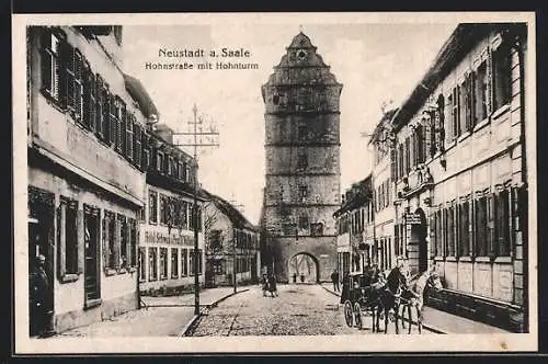 AK Neustadt / Saale, Hohnstrasse mit Hohnturm