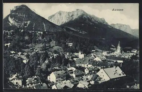 AK Aussee, Gesamtansicht von einem Berg aus