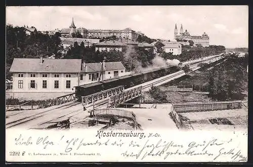 AK Klosterneuburg, Gesamtansicht mit Eisenbahn