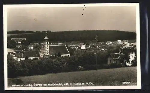 AK Geras im Waldviertel, Ortsansicht von einem Berg aus