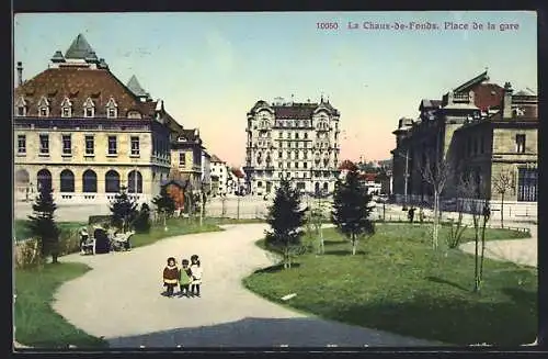 AK La Chaux-de-Fonds, Place de la gare