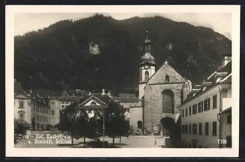 AK Chur, Hof, Kathedrale u. Bischöfl.Schloss mit Bergblick