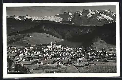 AK Einsiedeln, Gesamtansicht gegen die Berge