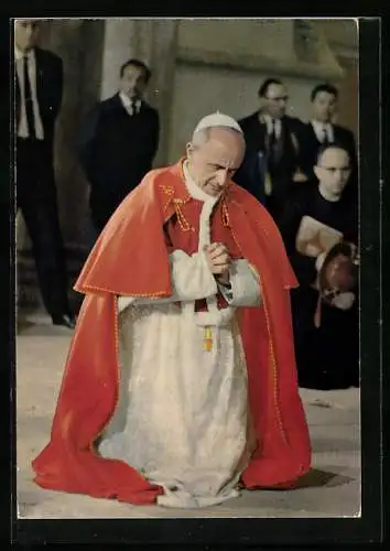 AK Papst Paul VI. betet auf den Knien