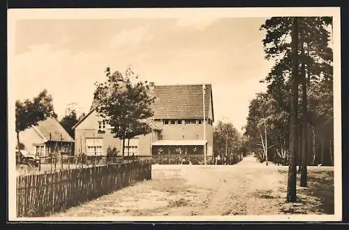 AK Lehnitz, Jugendherberge am Waldrand