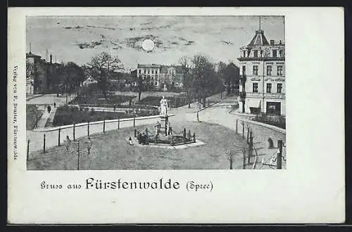 AK Fürstenwalde /Spree, Denkmal im Mondschein