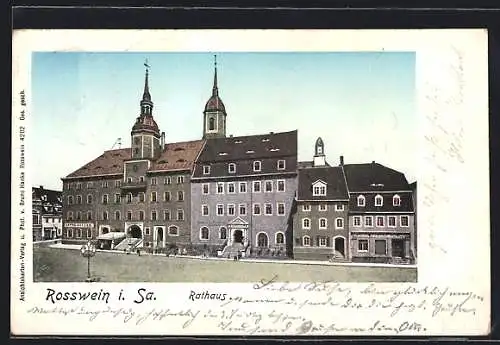 Goldfenster-AK Rosswein i. Sa., Blick auf das Rathaus mit leuchtenden Fenstern