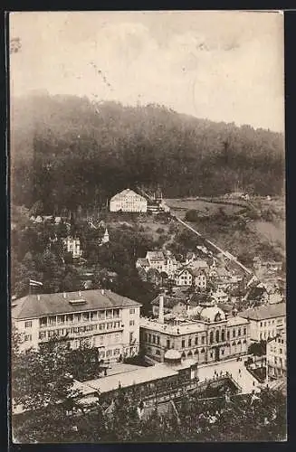 AK Wildbad / Württ., Blick auf Trinkhalle, Bad und Bergbahn