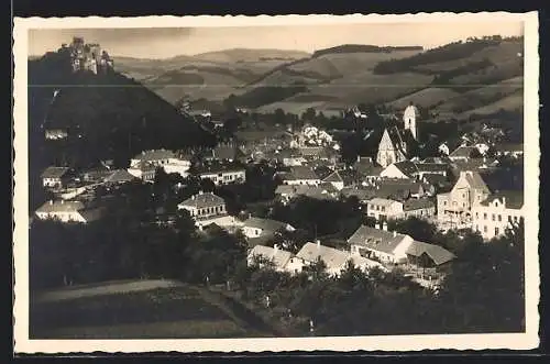 AK Kirchschlag /N.-Oe., Totalansicht von einem Berg aus