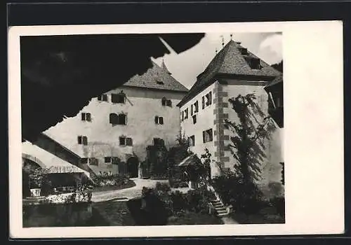 AK Unternberg /Lungau, Hof im Schloss Moosham