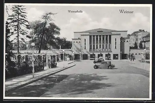 AK Weimar / Thür., Strassenpartie an der Weimarhalle