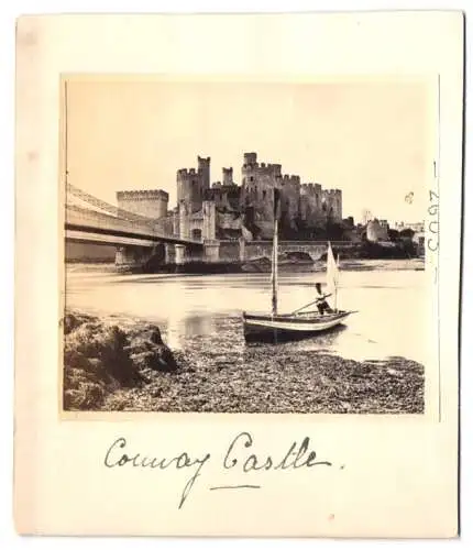 Fotografie unbekannter Fotograf, Ansicht Conwy, Blick nach Conwy Castle, Suspension Bridge, Schloss