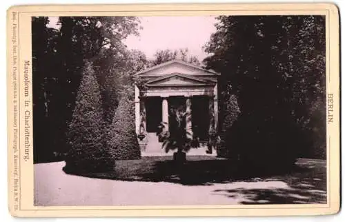 Fotografie Rob. Prager, Berlin, Ansicht Berlin-Charlottenburg, das Mausoleum in Charlottenburg