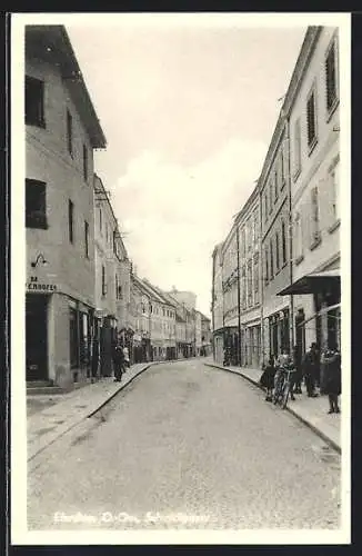 AK Eferding, Schmidtgasse mit Passanten