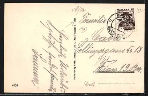 AK Ulrichsberg /O. Oe., Ortspanorama mit Landstrasse