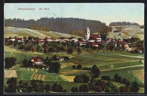 AK Putzleinsdorf, Ortspanorama mit Feldern, von oben gesehen