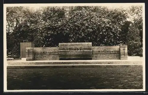 AK Kiel, Niobe-Ehrenmal, vom Wasser gesehen