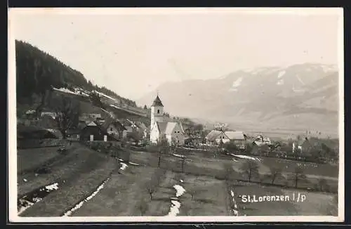 AK St. Lorenzen, Ortsansicht mit zentraler Kirche