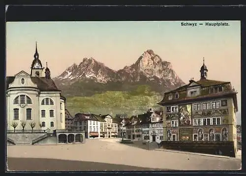 AK Schwyz, Hauptplatz mit verziertem Haus