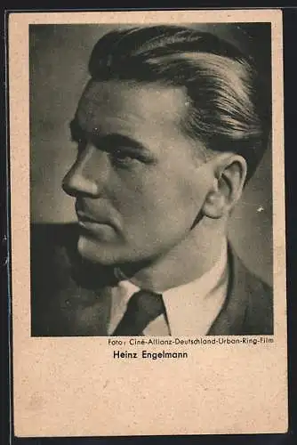 AK Schauspieler Heinz Engelmann in Anzug und Krawatte