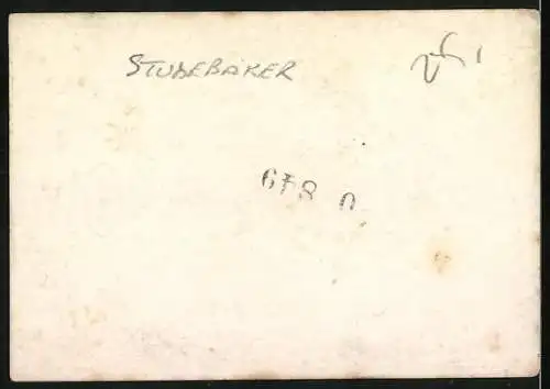 Fotografie Auto Studebaker, Chauffeur nebst Limousine