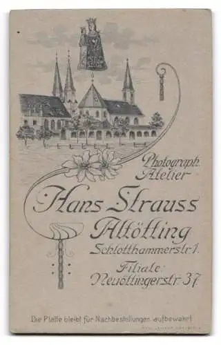 Fotografie Hans Strauss, Altötting, Schlotthammerstr. 1, Junge Dame mit leicht abstehenden Ohren und Mittelscheitel