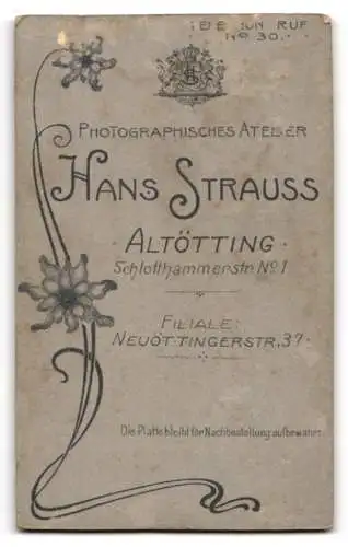 Fotografie Hans Strauss, Altötting, Schlotthammerstr. 1, Neuöttingerstr. 37, Junge Dame mit zurückgebundenem Haar