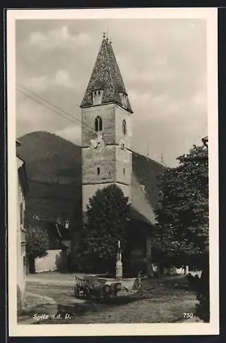 AK Spitz a. D., Kirche und Brunnen