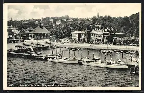 AK Kiel, Fliegeraufnahme der Jachtclubbrücke mit Dampfern