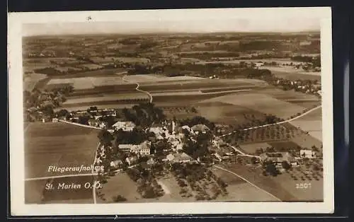 AK St. Marien /O.-Ö., Flugzeugaufnahme des Orts mit Umgebung