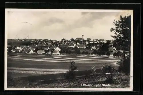 AK Schwenningen /Baden, Ortsansicht von Anhöhe aus