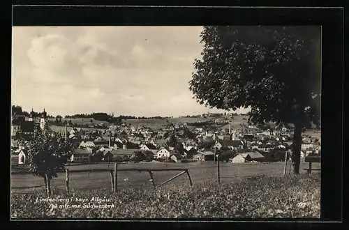 AK Lindenberg i. bayr. Allgäu, Teilansicht mit Kirche von Südwesten