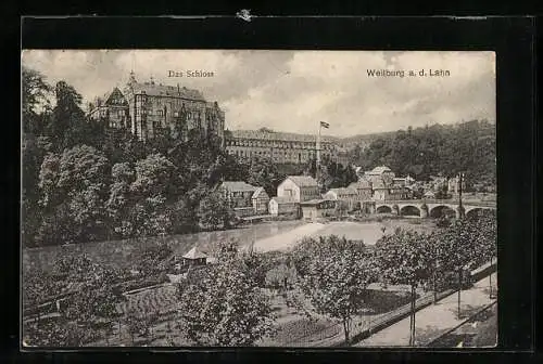 AK Weilburg / Lahn, Blick auf das Schloss