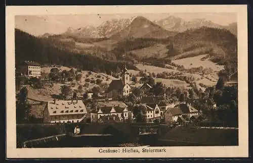 AK Hieflau /Gesäuse, Ortsansicht mit Brücke und Bergpanorama