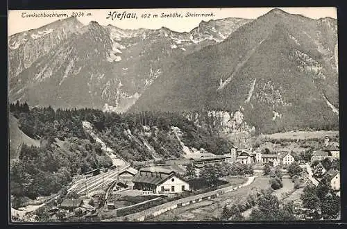 AK Hieflau, Teilansicht der Ortschaft mit Tamischbachturm