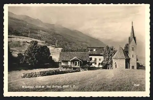 AK Windegg bei Hall, Ortsansicht mit der kleinen Kirche