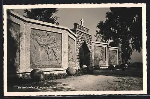 AK Bischofshofen, Kriegerdenkmal mit Reliefs