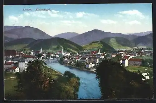 AK Leoben, Steiermark, Ortsansicht mit Fluss und Berghintergrund