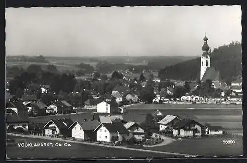 AK Vöcklamarkt /Ob. Oe., Ortsansicht mit Fernblick aus der Vogelschau