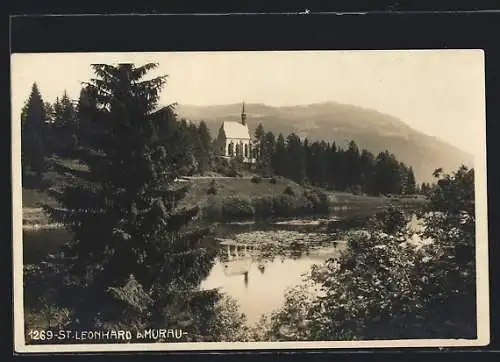 AK Murau, Uferpartie mit Kirche St. Leonhard