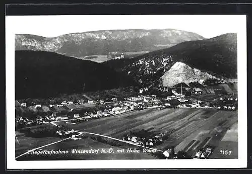 AK Winzendorf /N.-Ö., Fliegeraufnahme vom Ort mit Hohe Wand