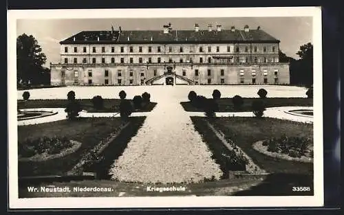 AK Wr. Neustadt, Kriegsschule, Aussenansicht