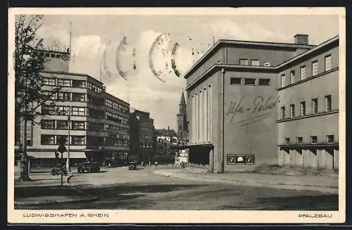 AK Ludwigshafen a. Rhein, Strassenpartie und Pfalzbau mit Ufa-Palast