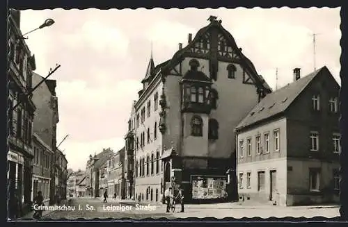 AK Crimmitschau i. Sa., Leipziger Strasse mit Geschäft