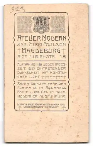 Fotografie Atelier Modern, Magdeburg, Alte Ulrichstr. 18, Junger Mann mit kurzem Haar und bestimmtem Blick